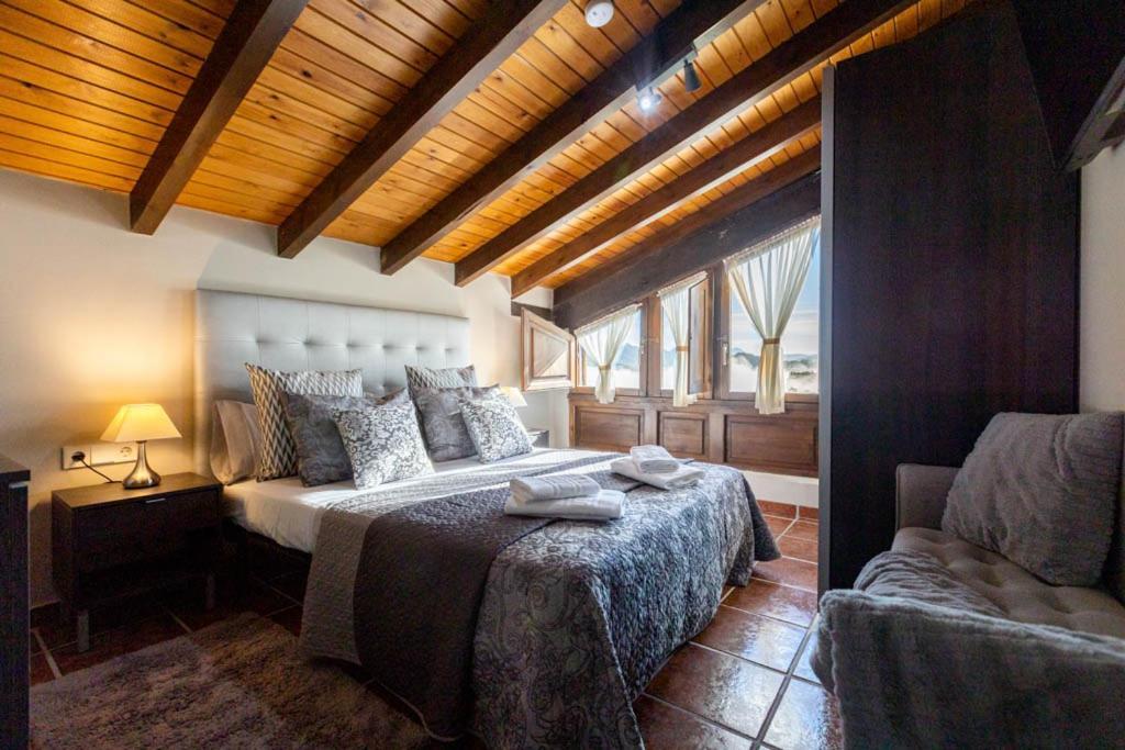 Apartamentos El Coritu Nieda Exteriör bild