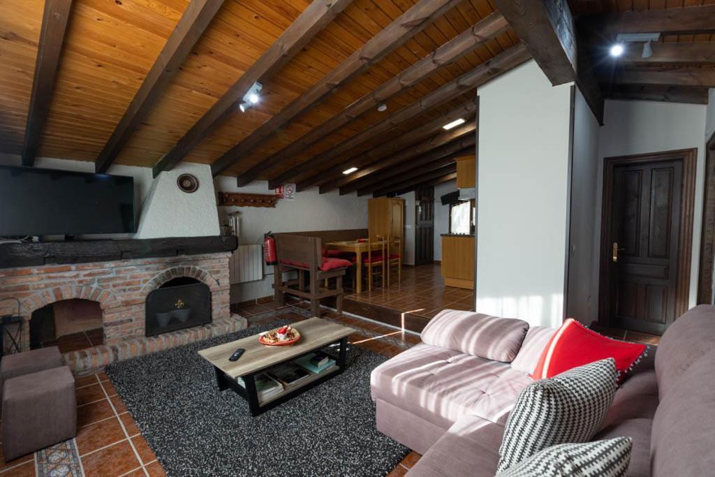 Apartamentos El Coritu Nieda Exteriör bild