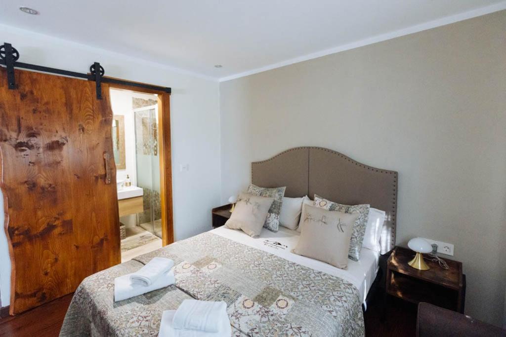 Apartamentos El Coritu Nieda Exteriör bild