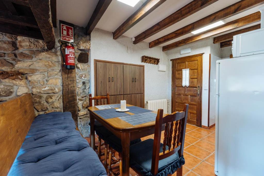 Apartamentos El Coritu Nieda Exteriör bild