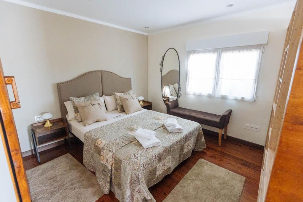 Apartamentos El Coritu Nieda Exteriör bild