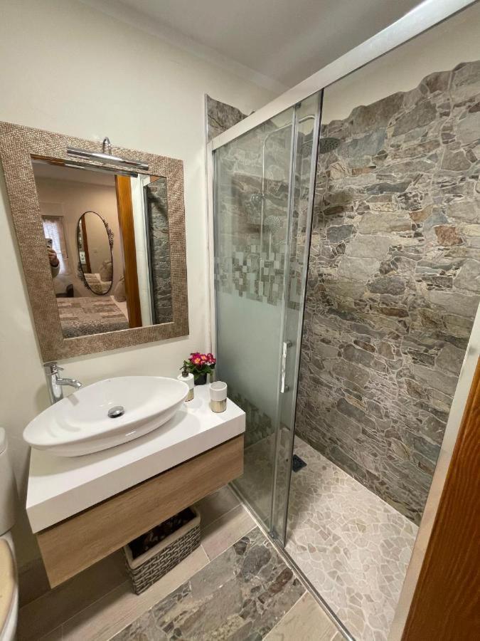Apartamentos El Coritu Nieda Exteriör bild