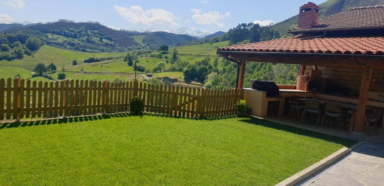 Apartamentos El Coritu Nieda Exteriör bild